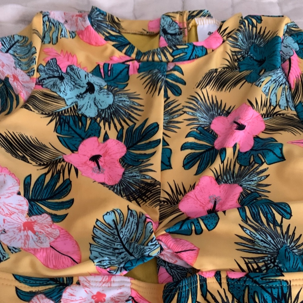 Art class swimsuit size L 10-12